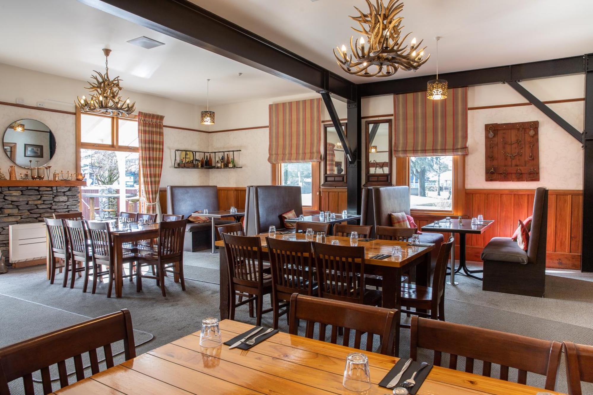 The Brown Pub Hotel