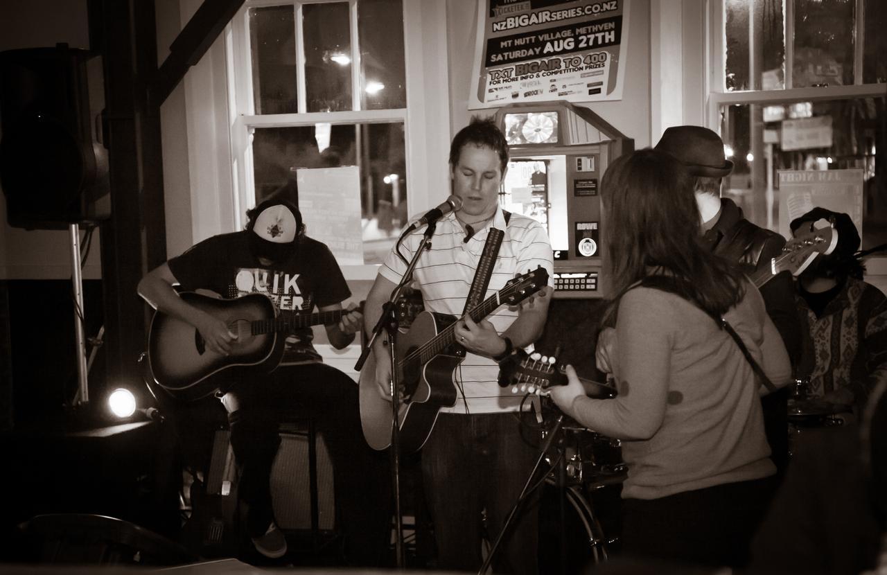 The Brown Pub 2* Methven