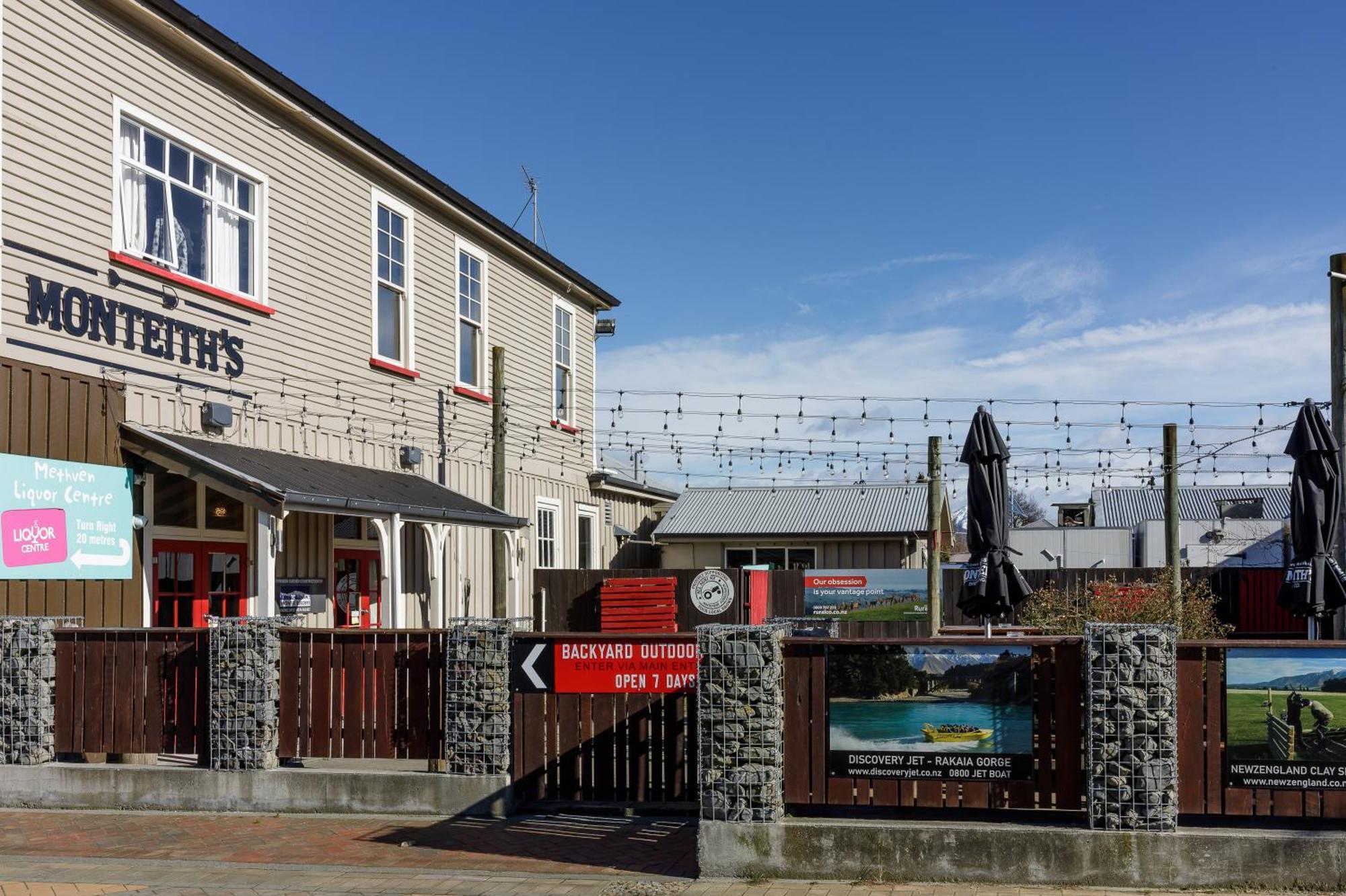The Brown Pub Hotel Methven